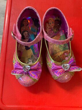 Little Girl's Size 9 Sparkly Pink Princess Shoes